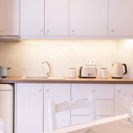 Ξενοδοχείο με διαμερίσματα Rodavgi 3*